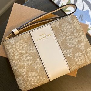 Coach Wristlet- brand new
